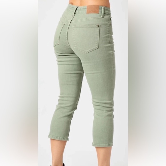 NWT Judy Blue Mid Rise Sage Green Skinny Capri Sage Size: 15/32 Boutique Fall 💚 - Picture 4 of 14
